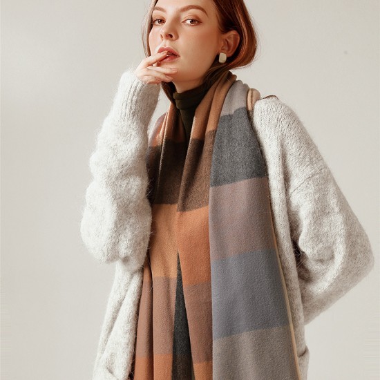 2025 fashionable women's scarf, striped plaid shawl, elegant, ladylike style, autumn and winter warm scarf for women, upscale look.