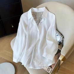 2025 new white lace hollow sunscreen shirt for women: thin, breathable summer petite shirt and jacket wholesale.