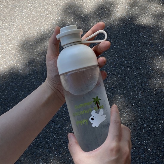 Summer coconut tree puppy double-mouth plastic cup, simple cartoon hook-shaped sports large-capacity cup (600ml).