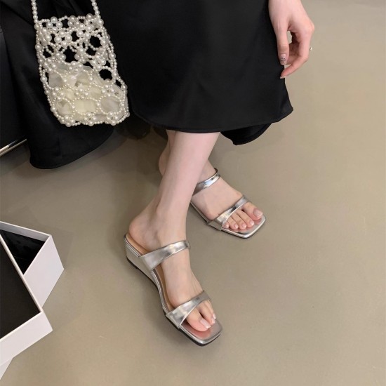 Flat-soled Chanel-style toe slip-on shoes for women, 2025 new style. Summer slip-on black witch spring and autumn slip-on shoes Flat-soled Chanel-style toe slip-on shoes for women, 2025 new style. Summer slip-on black witch spring and autumn slip-on shoes