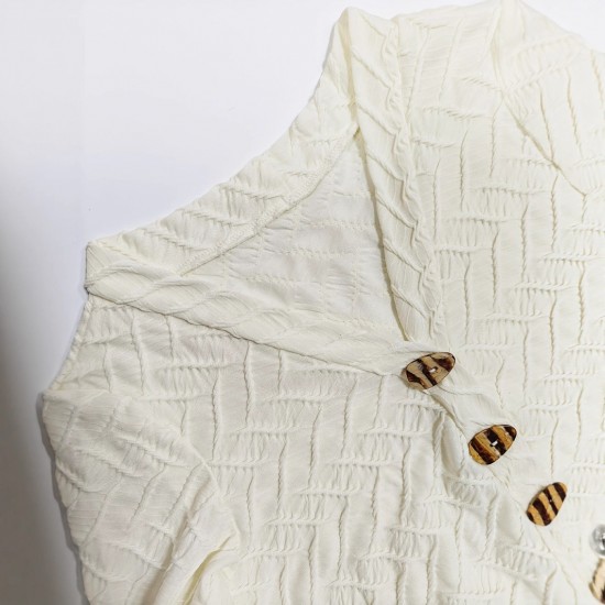 2025 summer European and American women's fashion, V-neck, 3D knitted jacquard, long-sleeved, fashionable, slim-fitting top, shirt, and jacket. 2025 summer European and American women's fashion, V-neck, 3D knitted jacquard, long-sleeved, fashionable, slim-fitting top, shirt, and jacket.