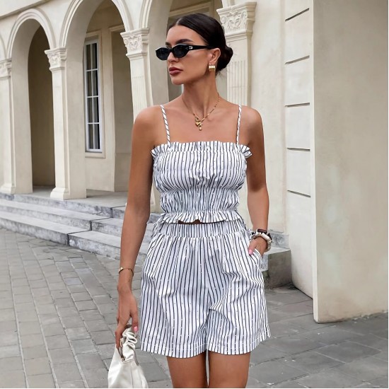 Cross-border European and American women's clothing: 2025 spring/summer stylish striped short top and bottom set.