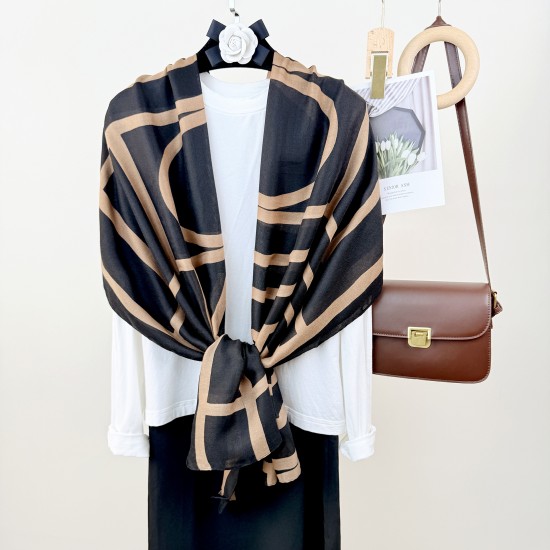 Spring and autumn hot sale A classic retro cotton and linen scarf with a simple design and print, suitable for air-conditioned rooms.