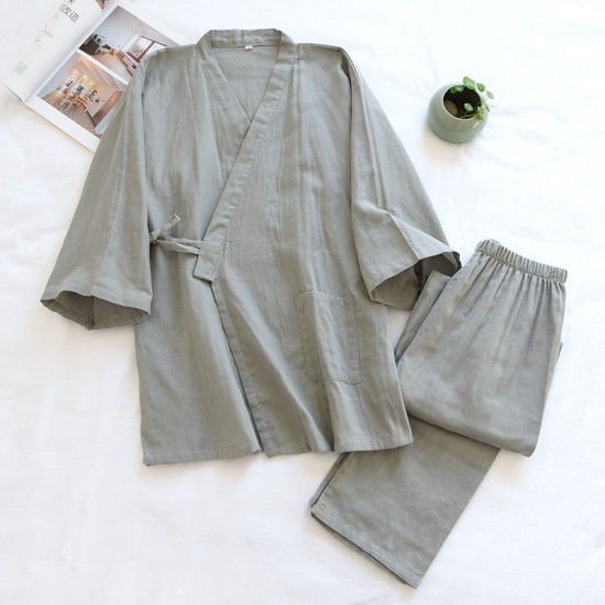 Wholesale men's double-layer gauze kimono pajamas, Japanese-style steaming loungewear, sweat-wicking and breathable loungewear. Wholesale men's double-layer gauze kimono pajamas, Japanese-style steaming loungewear, sweat-wicking and breathable loungewear.