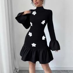 New Autumn and Winter 2025 Elegant Slim Fit Miniskirt: Fashionable Elegant Bell Sleeve, Floral Half-High Neck Spliced ​​Dress for Women