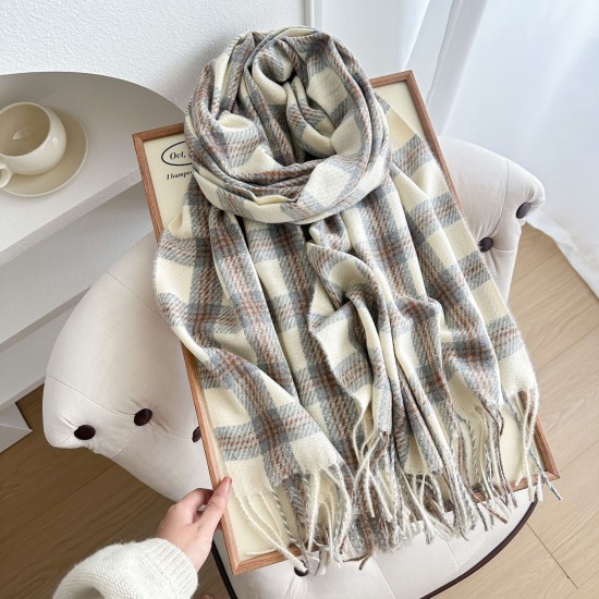 Gentle, luxurious plaid scarf for women in autumn and winter, with a dry rose pink faux cashmere tassel, wholesale. Gentle, luxurious plaid scarf for women in autumn and winter, with a dry rose pink faux cashmere tassel, wholesale.