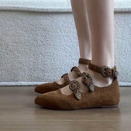 2025 Spring/Summer New Women's Large-Shaped Boots, Slimming, Block-Heeled, Pointed-Toe, Belt-Buckle, Pleated Boots 2025 Spring/Summer New Women's Large-Shaped Boots, Slimming, Block-Heeled, Pointed-Toe, Belt-Buckle, Pleated Boots
