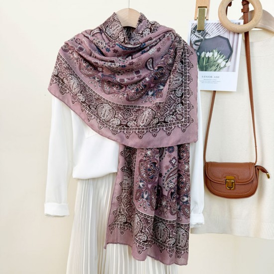 Ethnic cashew print long scarf for women, luxurious and versatile, classic pattern, sun protection silk scarf for travel Ethnic cashew print long scarf for women, luxurious and versatile, classic pattern, sun protection silk scarf for travel