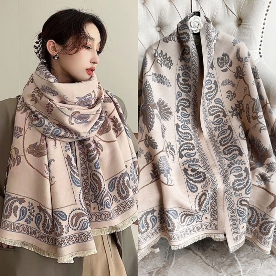 New women's scarf, winter office nap blanket, faux cashmere tassel warm scarf, thickened. New women's scarf, winter office nap blanket, faux cashmere tassel warm scarf, thickened.