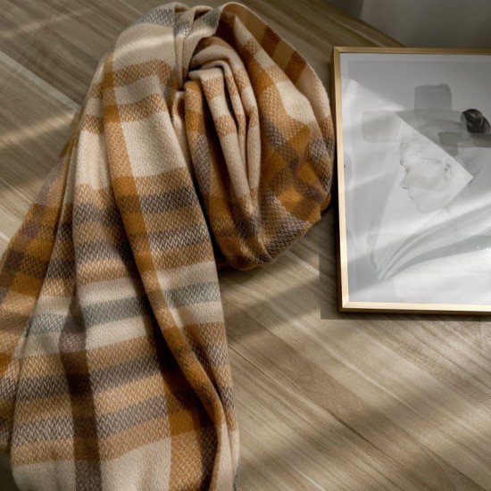 2025 mid-length thickened scarf, Korean-style sweet and warm faux cashmere scarf, plaid shawl for women, luxurious feel.