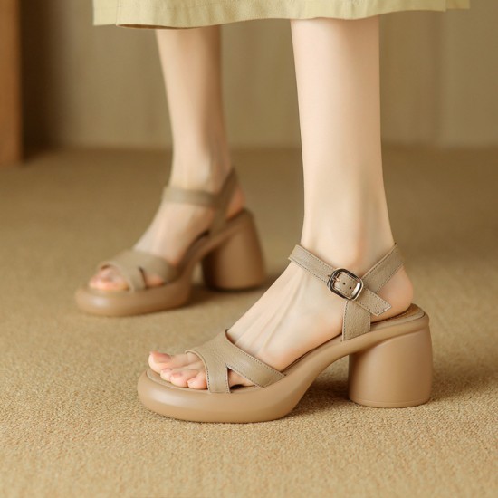 Waterproof nude high heels for women, 2025 new style, retro square-toed, open-toed sandals. Waterproof nude high heels for women, 2025 new style, retro square-toed, open-toed sandals.