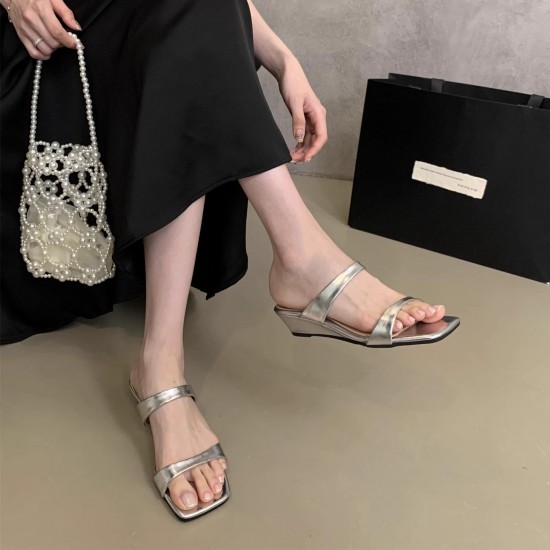 Flat-soled Chanel-style toe slip-on shoes for women, 2025 new style. Summer slip-on black witch spring and autumn slip-on shoes Flat-soled Chanel-style toe slip-on shoes for women, 2025 new style. Summer slip-on black witch spring and autumn slip-on shoes