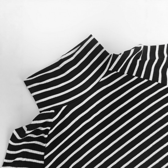 Striped contrasting turtleneck midi skirts for women, elegant slimming and flattering two-piece commuter suits.