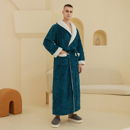 Men's nightgown for overweight couples, plus-size, long flannel bathrobe for women, autumn and winter. Men's nightgown for overweight couples, plus-size, long flannel bathrobe for women, autumn and winter.