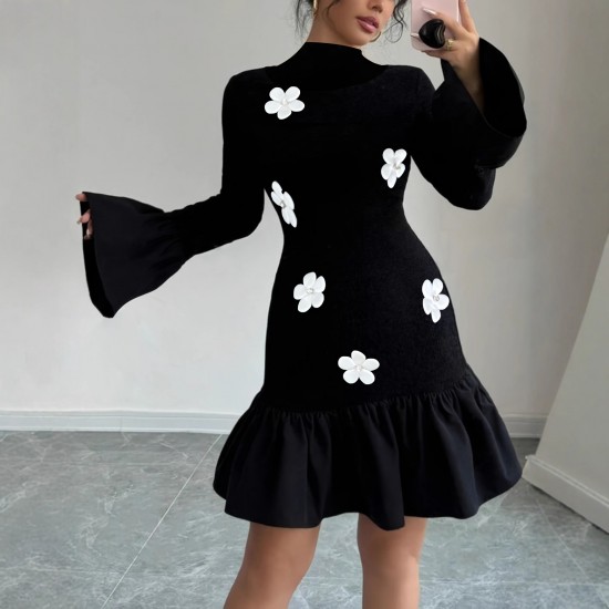 New Autumn and Winter 2025 Elegant Slim Fit Miniskirt: Fashionable Elegant Bell Sleeve, Floral Half-High Neck Spliced ​​Dress for Women