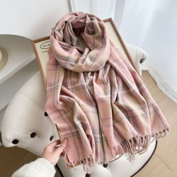 Cross-border lazy-style Korean-style fashionable British plaid brown scarves for women, winter plaid shawls, warm scarves, now in stock.
