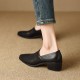 Vintage wedge-heel flip-flops, fashionable, elegant, open-toe, high-end sandals for summer outdoor wear. Vintage wedge-heel flip-flops, fashionable, elegant, open-toe, high-end sandals for summer outdoor wear.