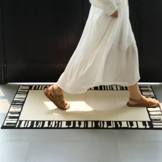Cross-border, simple, thickened, absorbent bathroom mats, flocked, non-slip, for household use, for entrance hallways. Cross-border, simple, thickened, absorbent bathroom mats, flocked, non-slip, for household use, for entrance hallways.