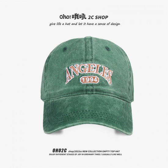 23 autumn and winter cross-border foreign trade pullover hats with multi-colored letters, including European and American men's and women's woolen knitted hats.