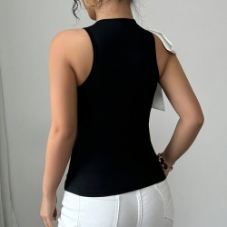 Cross-border European and American women's short skirts, new summer styles, fashionable and stylish, with a slanted neckline and contrasting pleated slim-fitting dresses