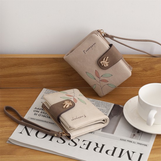 Lianbu new women's short wallet, two-fold, soft PU wallet with fashionable leaf print, buckle, zippered wallet, student wallet. Lianbu new women's short wallet, two-fold, soft PU wallet with fashionable leaf print, buckle, zippered wallet, student wallet.