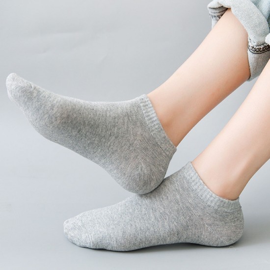 Amazon combed cotton socks for men and women, running socks, solid color, casual short-tube, four-season, breathable boat socks.
