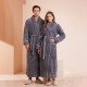 Contrast color flannel couple's robes for women, thickened and long warm coral fleece bathrobes for winter, men's plus-size morning robes.