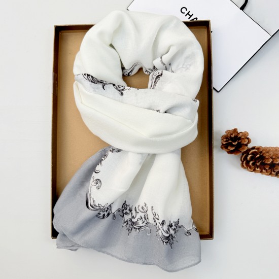 Insta-style retro print, fashionable cotton and linen long scarf, cross-border, spring and autumn travel outerwear for women. Insta-style retro print, fashionable cotton and linen long scarf, cross-border, spring and autumn travel outerwear for women.