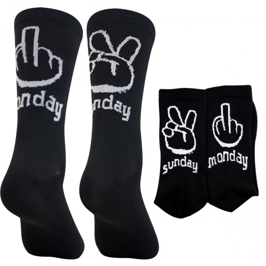 European and American Instagram-style Korean-style mid-calf socks. Hip-hop hook couple socks, black and white, with a kiwi fruit brand.